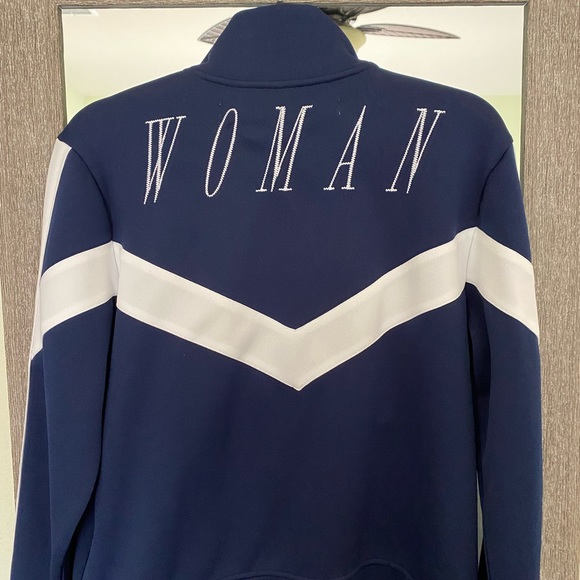 Brand NEW Ladies OFF WHITE jacket.Blue& white with words “Woman” on the back - Picture 3 of 7